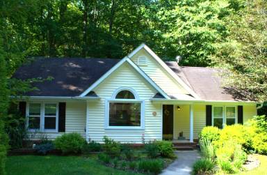 Main picture of 512 Burge Mountain Rd