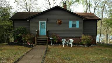 Main picture of 157 Forest Ct