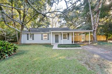Main picture of 4663 Rosewood Dr