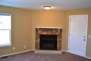 Main picture of 912 S Dearborn Way