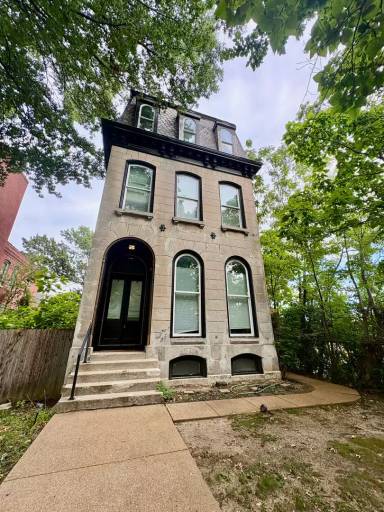 Main picture of 1736 Nicholson Pl