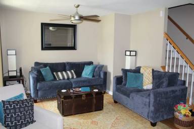Main picture of 325 Grandview Ave