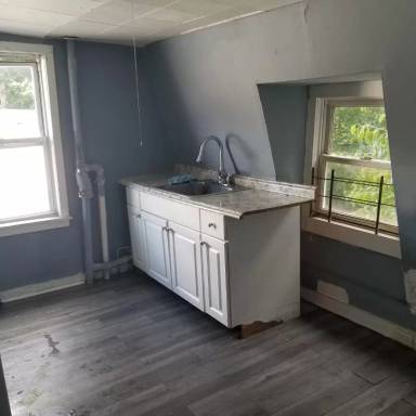 Main picture of 257 1st St