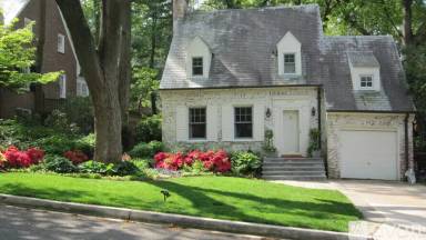 Main picture of 5044 Klingle St NW