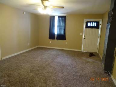 Main picture of 126 N Washington St