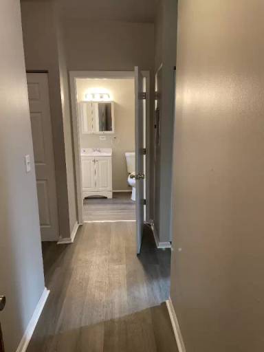 Main picture of 6811 S Paxton Ave
