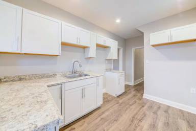 Main picture of 2106 Eccles St