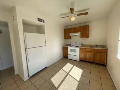 Main picture of 903 N 30th St