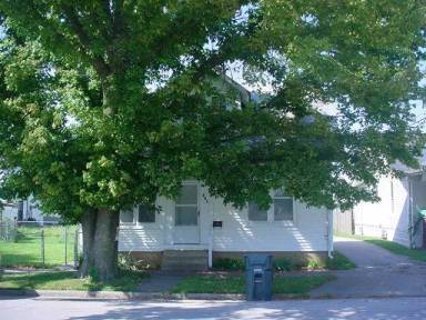 Main picture of 713 E 5th St