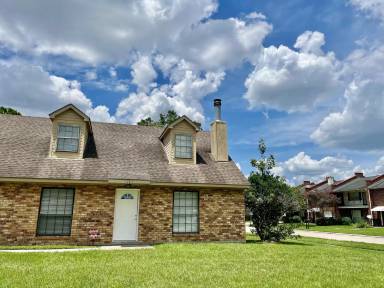 Main picture of 11127 Cabot Ave