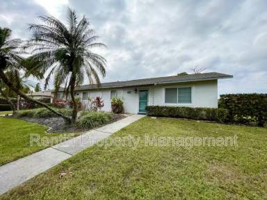 Main picture of 17430 W Carnegie Cir