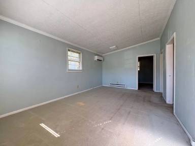 Main picture of 315 Snider St