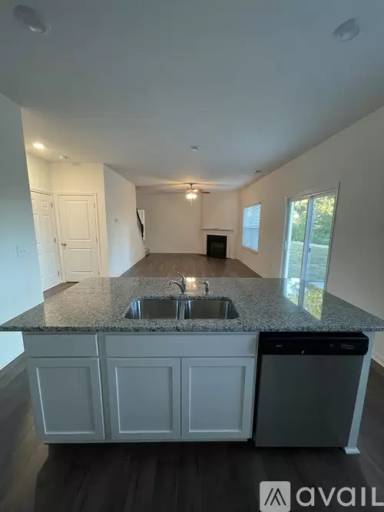 Main picture of 200 Paisley Reece Ln