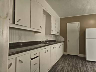 Main picture of 808 W Cypress Ave