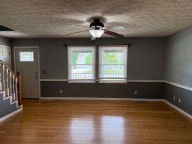 Main picture of 3339 Riveroaks Dr