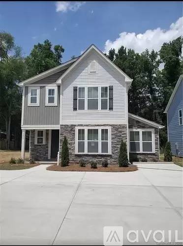 Main picture of 3205 Shamrock Dr
