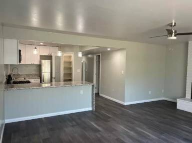 Main picture of 1286 N Cuyamaca St