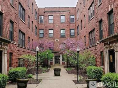 Main picture of 3708 N Sheffield Ave