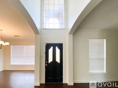 Main picture of 912 Felicia Ln