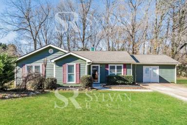 Main picture of 141 Marians Way