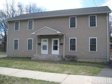 Main picture of 1241 Worcester St