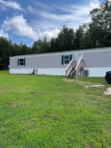 Main picture of 128 Shamrock Park Dr