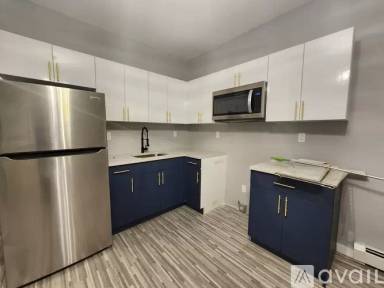 Main picture of 222 Broadway