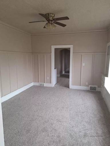 Main picture of 3438 E 140th St