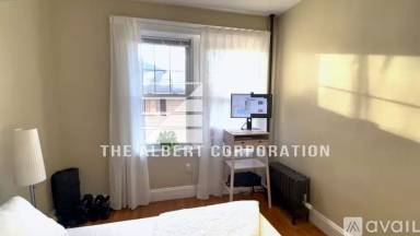Main picture of 321 S Huntington Ave