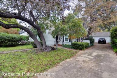 Main picture of 3409 Stadium Dr