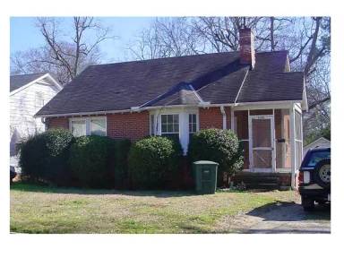 Main picture of 2320 E 3rd St