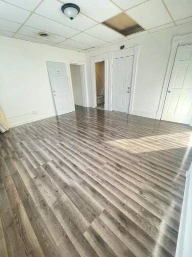 Main picture of 2016 W Greenfield Ave