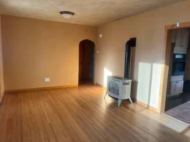 Main picture of 523 4th Ave W