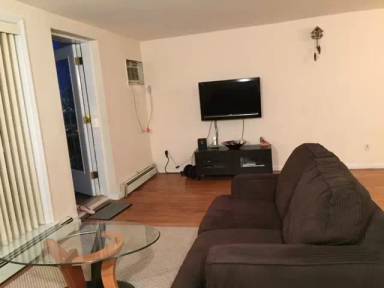 Main picture of 5311 Boulevard E