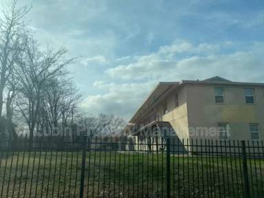 Main picture of 1043 College St