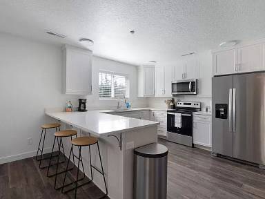 Main picture of 380 E Utah Ave
