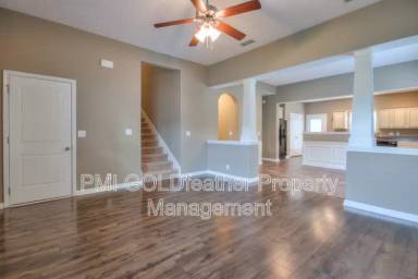 Main picture of 2619 Salem Glen Xing