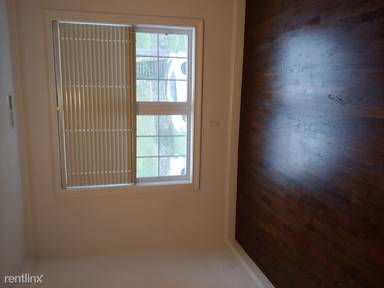 Main picture of 74 Kaechele Pl