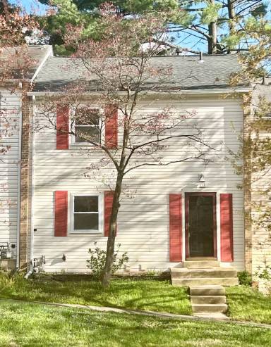 Main picture of 5576 Hollins Ln