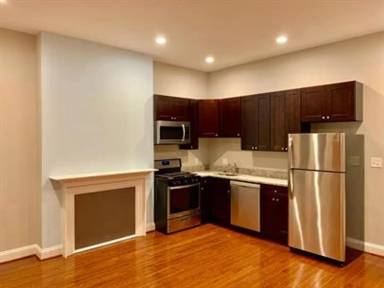 Main picture of 3016 Saint Paul St