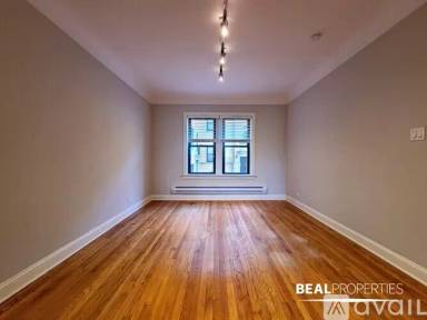 Main picture of 2325 N Rockwell St