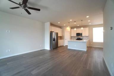 Main picture of 6711 Cool Breeze Dr