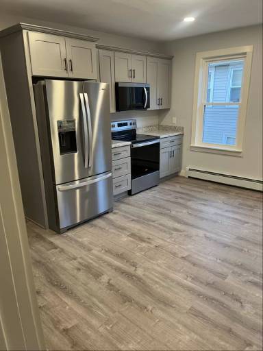Main picture of 19 Circle St
