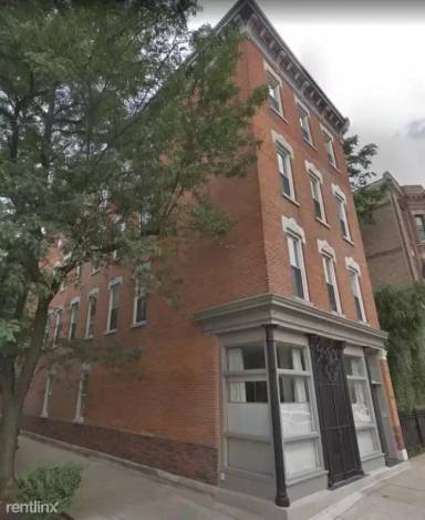Main picture of 1401 W Erie St