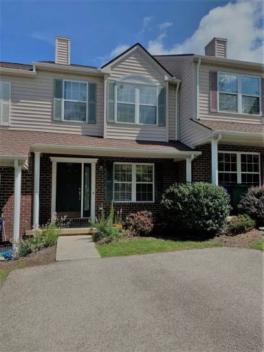 Main picture of 415 Oaktree Blvd