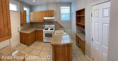 Main picture of 919 W 12th Ave