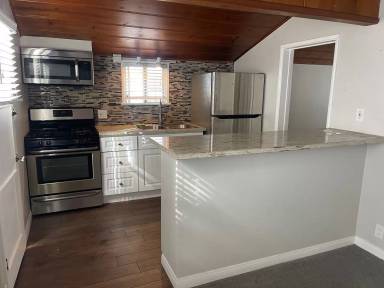 Main picture of 926 W Balboa Blvd