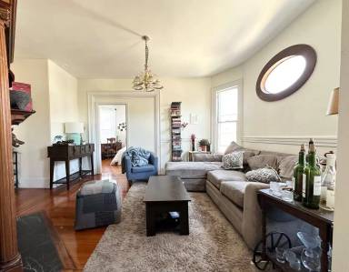 Main picture of 46 Dana St