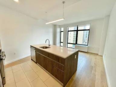 Main picture of 4107 Crescent St