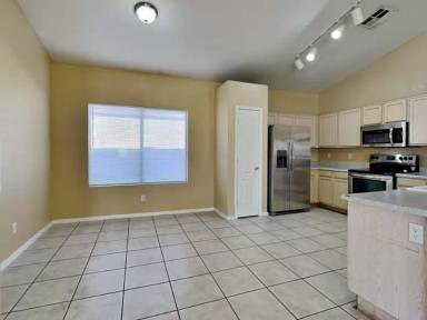Main picture of 7033 W Villa St